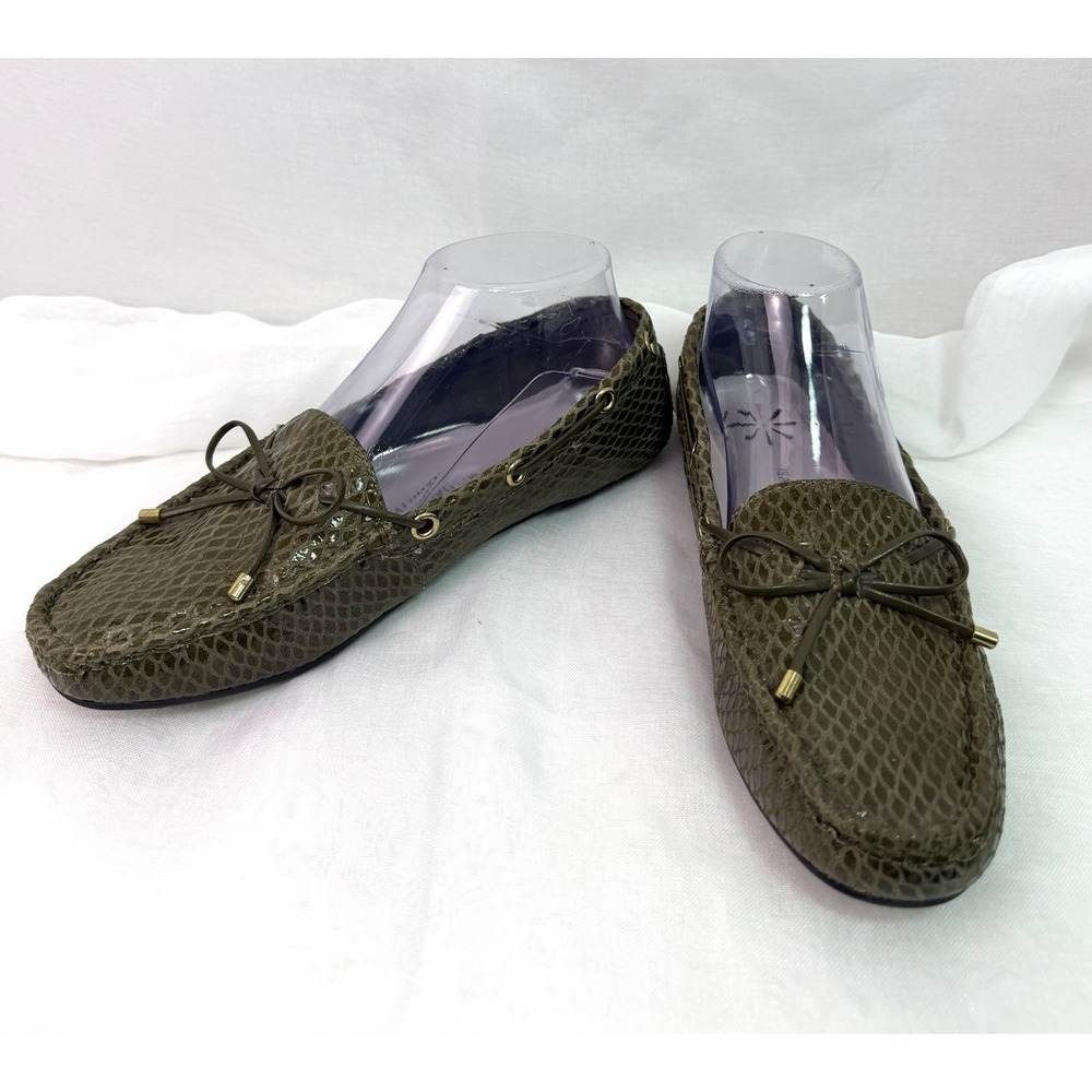 Isaac Mizrahi 7.5 Dark Olive Tone Snake Skin Loafer Slip On Shoes Moccasin